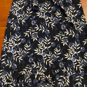 CJ Banks by Christopher Banks Women's Pretty Floral Navy White skirt Size 20W